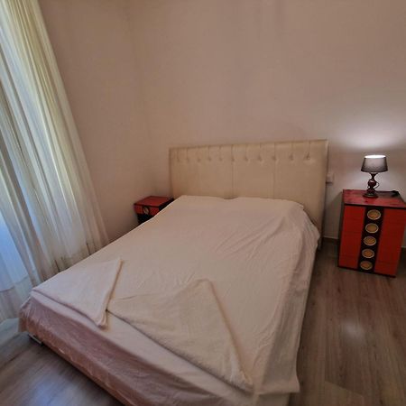 Room In The City Center - Stanza In Centro Citta Milan Exterior photo