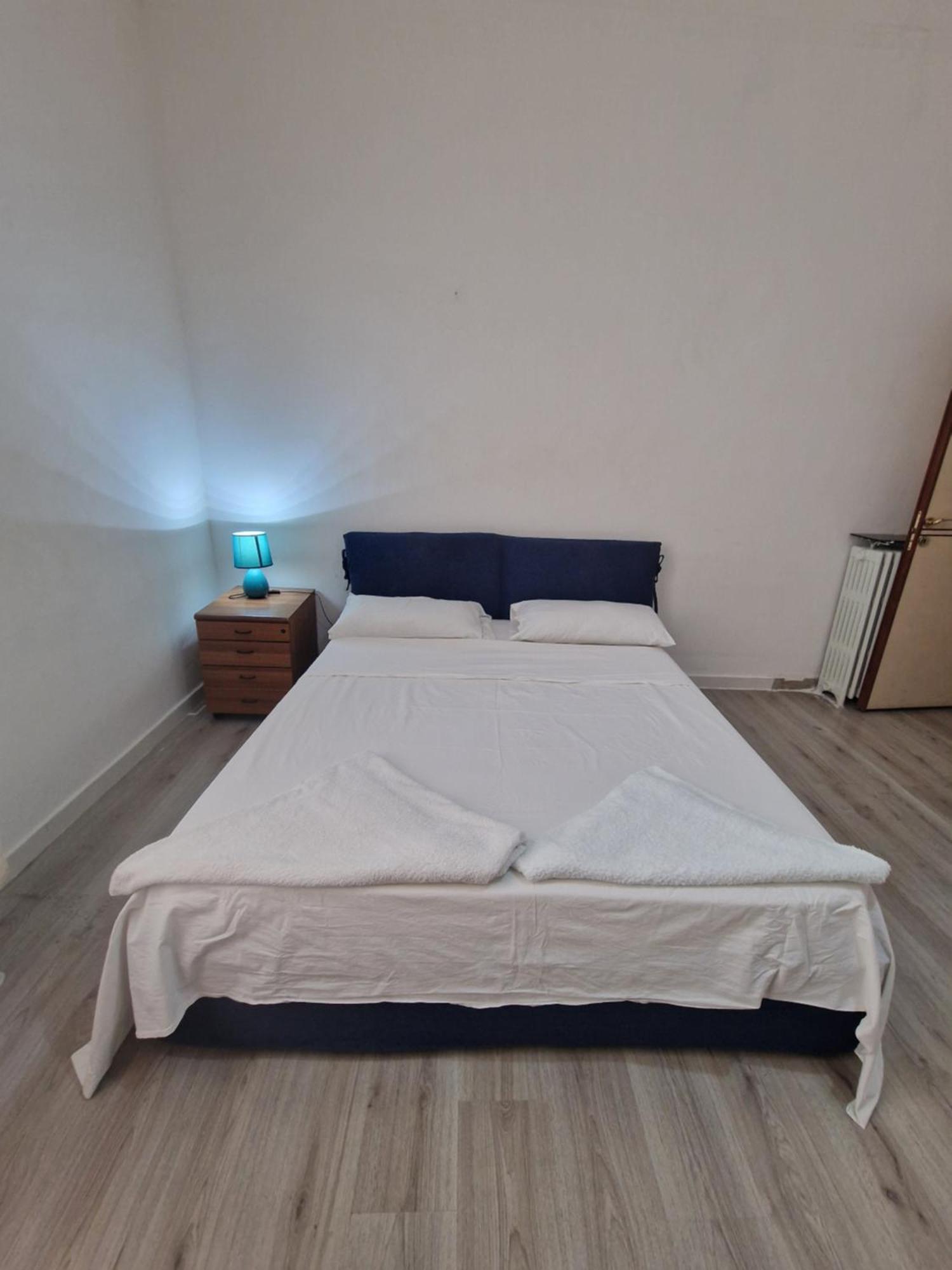 Room In The City Center - Stanza In Centro Citta Milan Exterior photo